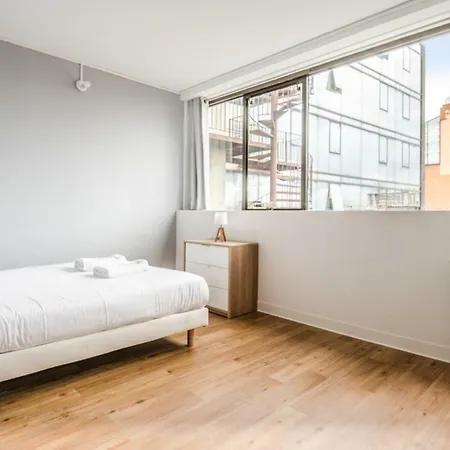 Modern Studio At The Heart Of *